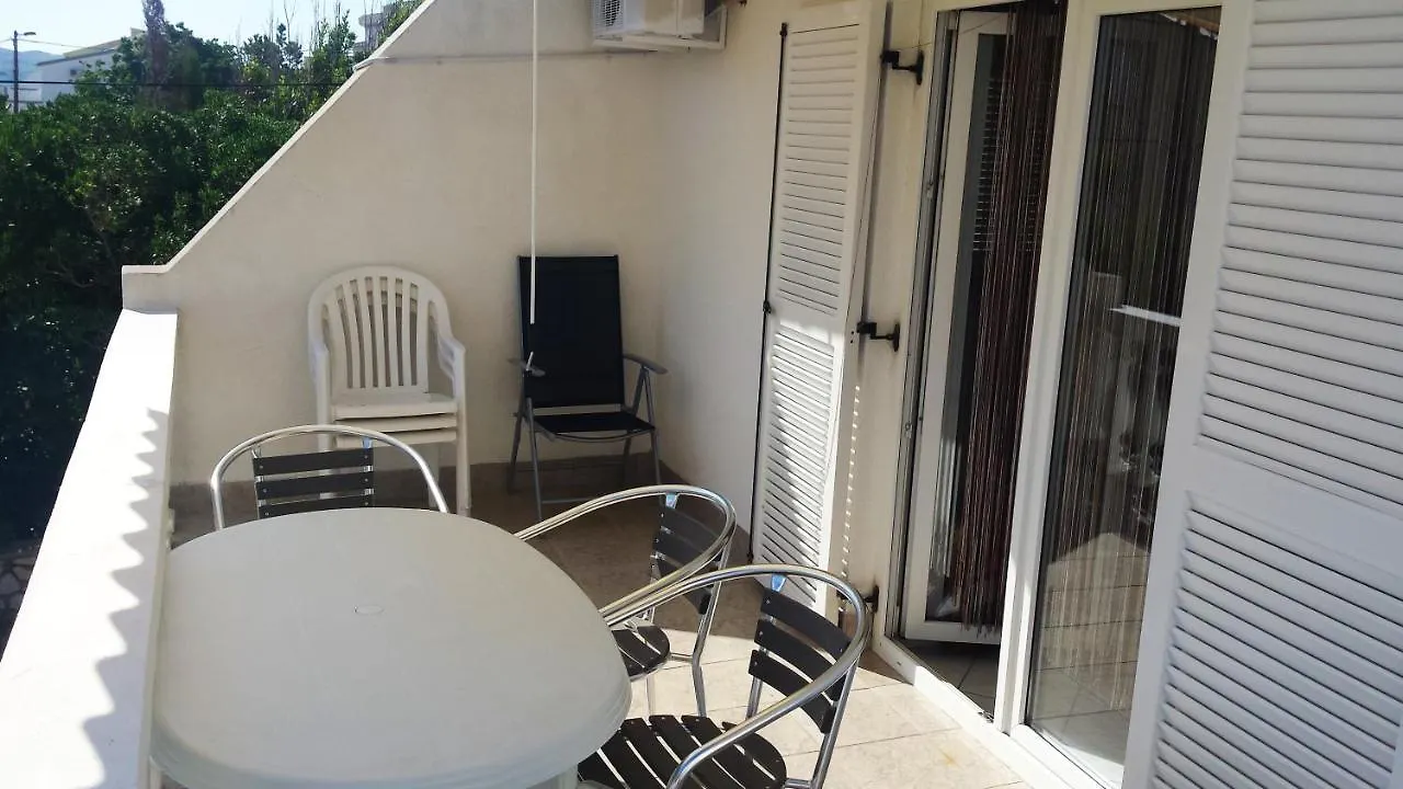 Cosy Apartment In Pag / 26 M² / Sea View Pag Town