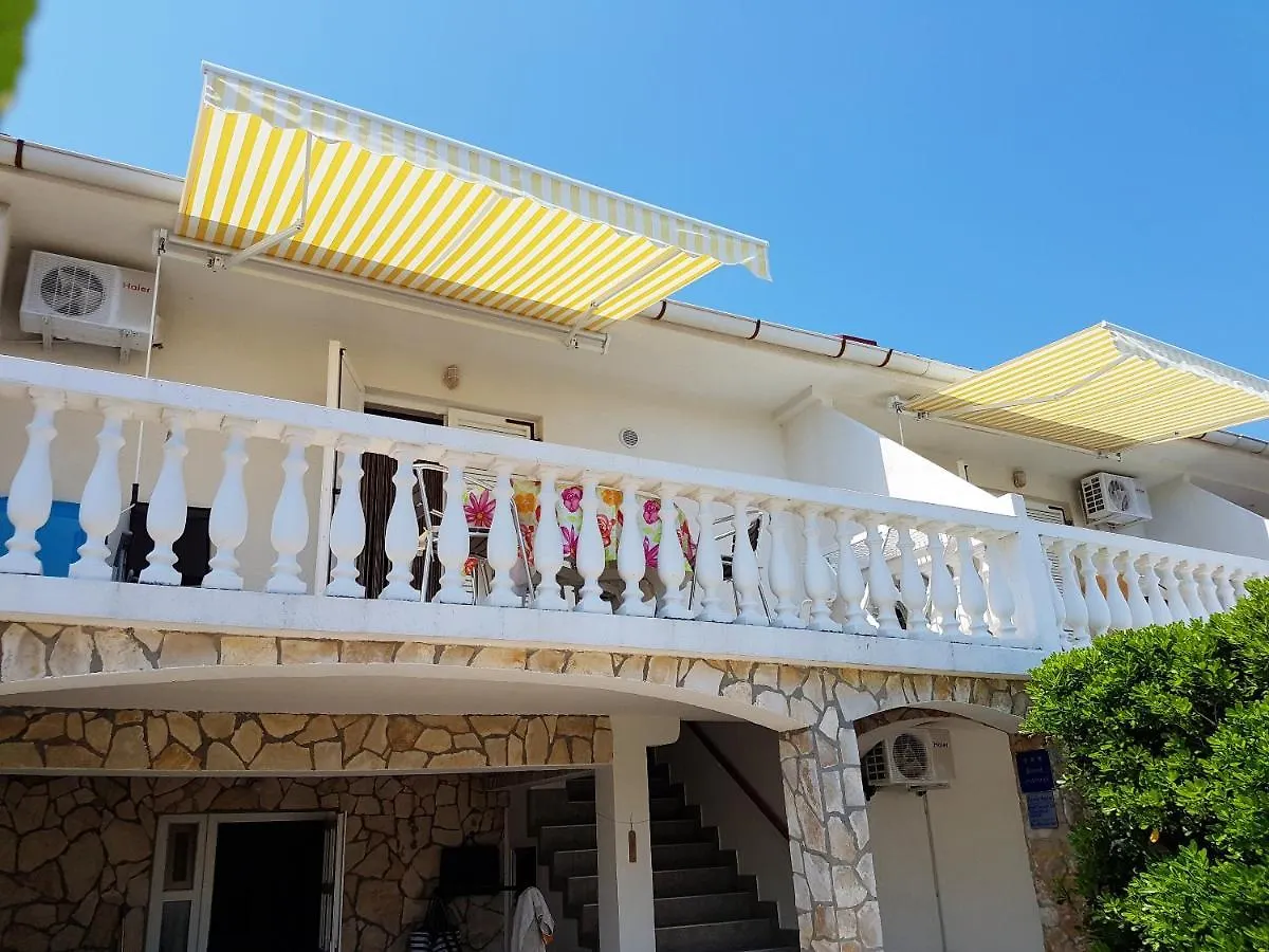 Cosy Apartment In Pag / 26 M² / Sea View Pag Town